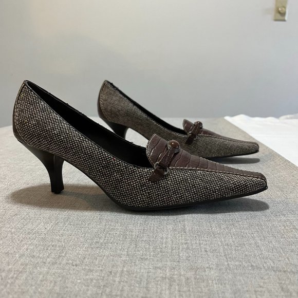 NWOT NYgard Brown Tweed with Small Buckle & Croc pattern Heel Sz 6.5 - Picture 1 of 5